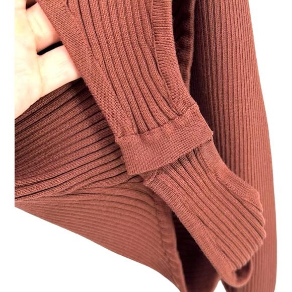 ASTR | S Small Rust Ribbed Bodysuit Cold Shoulder Sweater - Picture 5 of 7